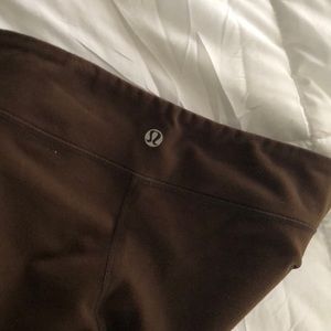 Lululemon size 8 yoga pants